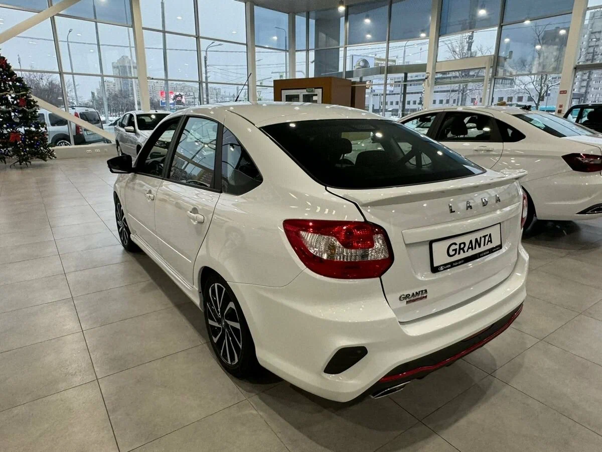 Lada Granta Sport Лифтбек в Екатеринбурге - фото №4