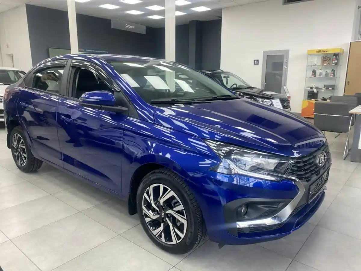 Lada Iskra Седан в Екатеринбурге - фото №1