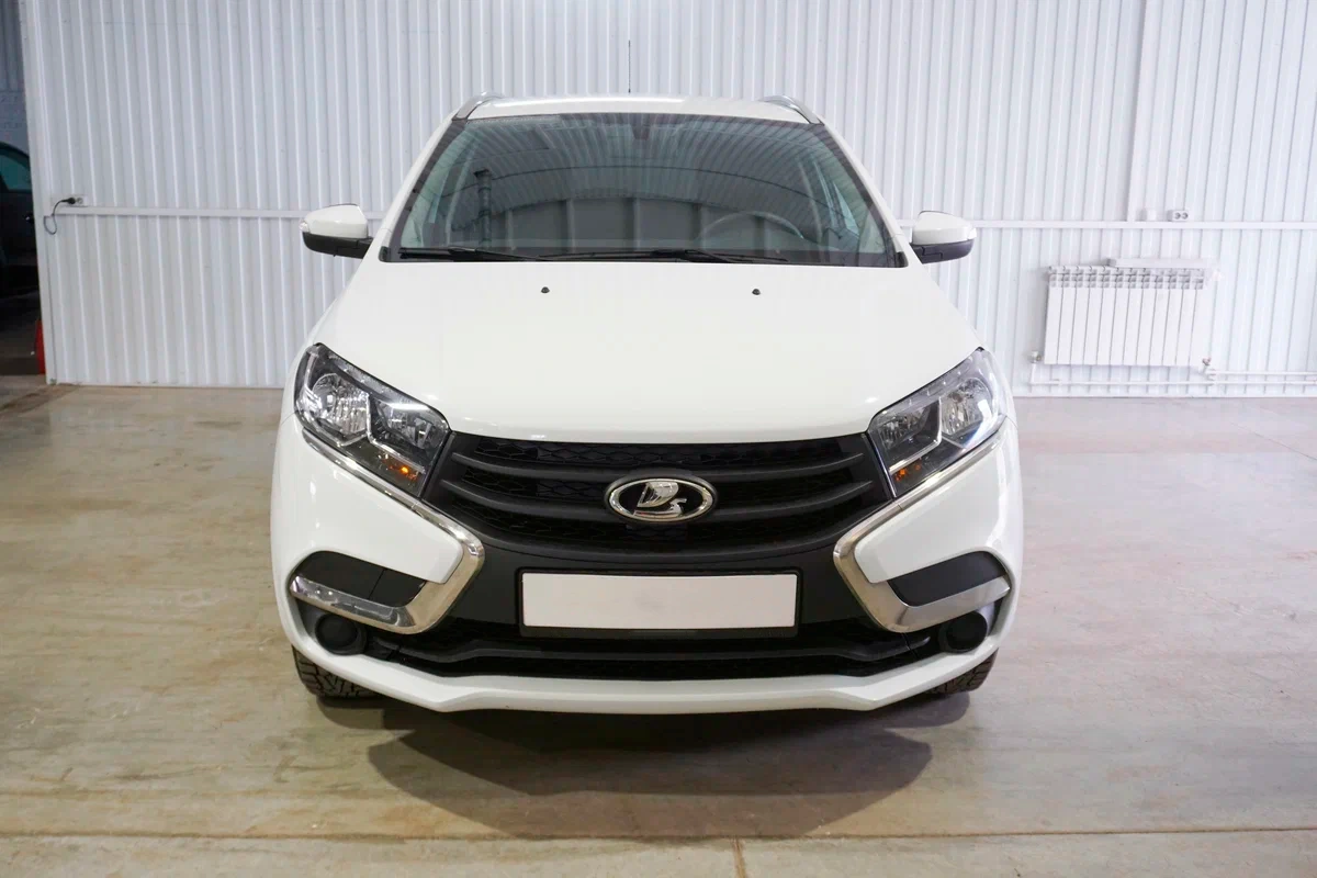 Lada Xray в Екатеринбурге - фото №1