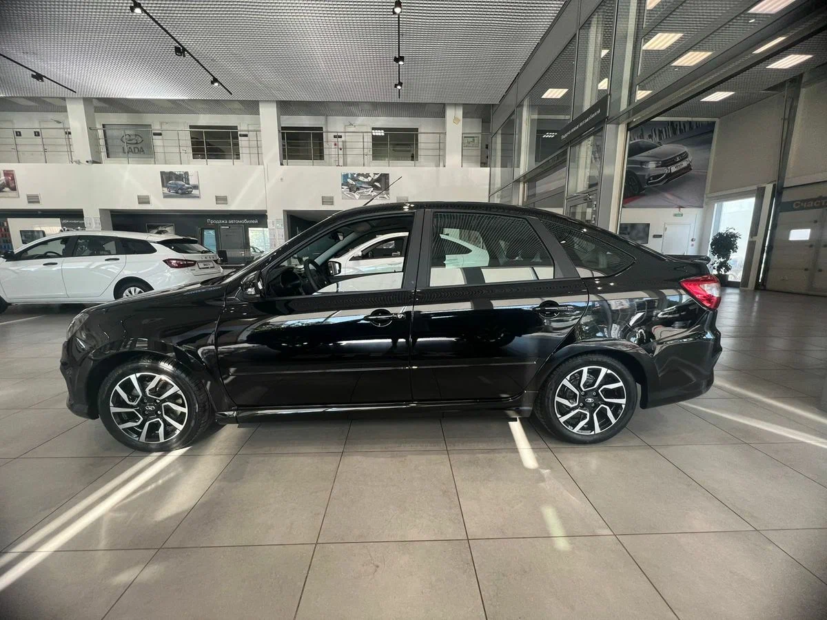 Lada Granta Sportline Лифтбек в Екатеринбурге - фото №2